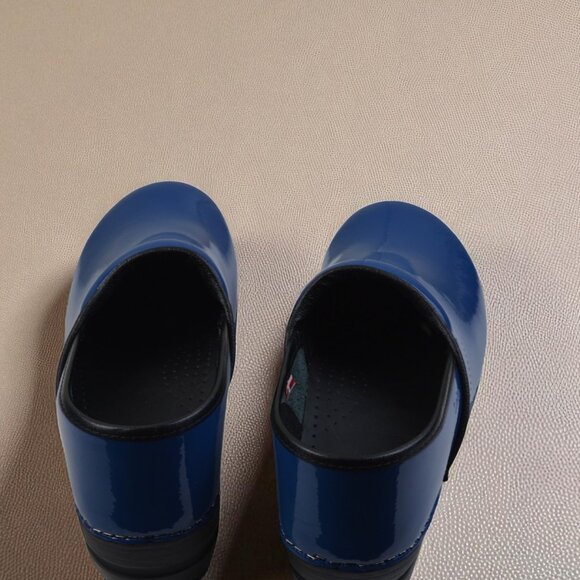 Sanita Professional Patent Clog – Navy | Women’s 9 - Picture 5 of 8